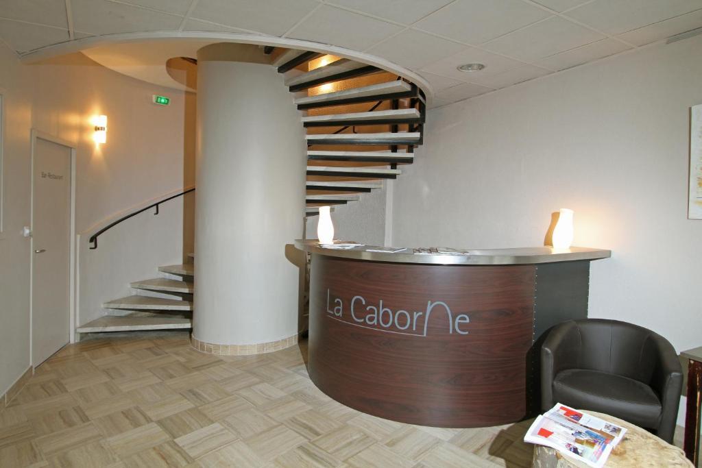 Hotel-Restaurant La Caborne Limonest Eksteriør billede